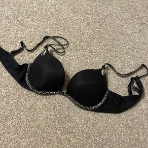 Victoria’s Secret black push up bra 32C
